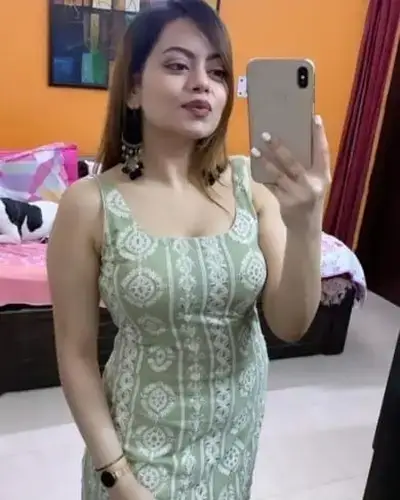 Call Girl in Yawal