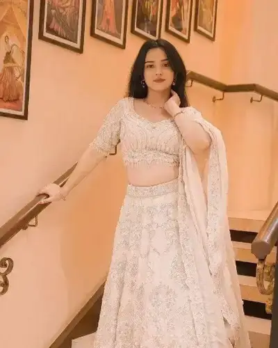Escort Service In Yawal